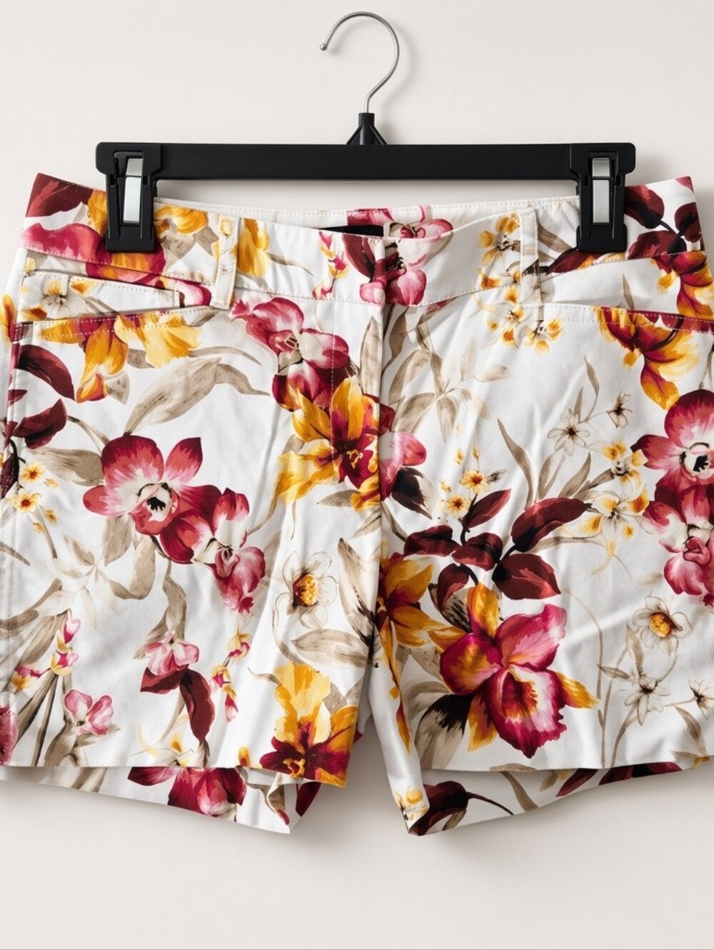 White House Black Market Floral Print Shorts 4p - Picture 2 of 5